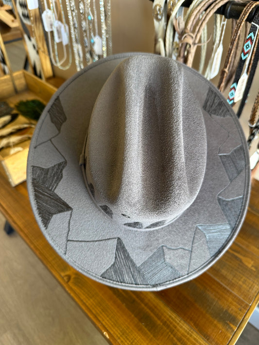 Gray Mountain & Trees Cattleman